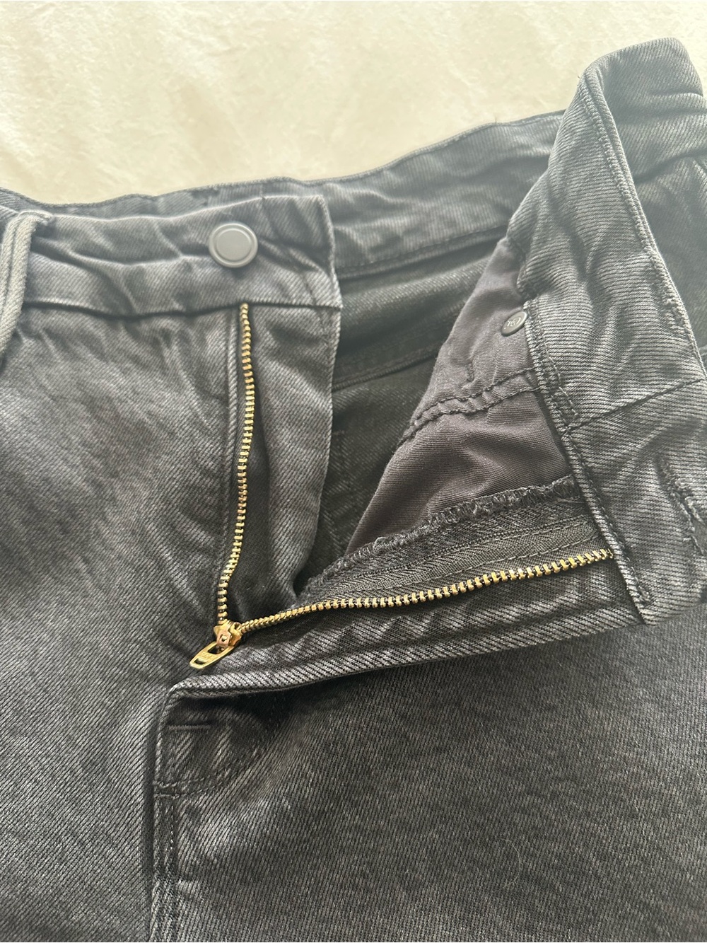 Good American Raw-Hem Wide Leg Jeans, size 10 (30) - Picture 6 of 10